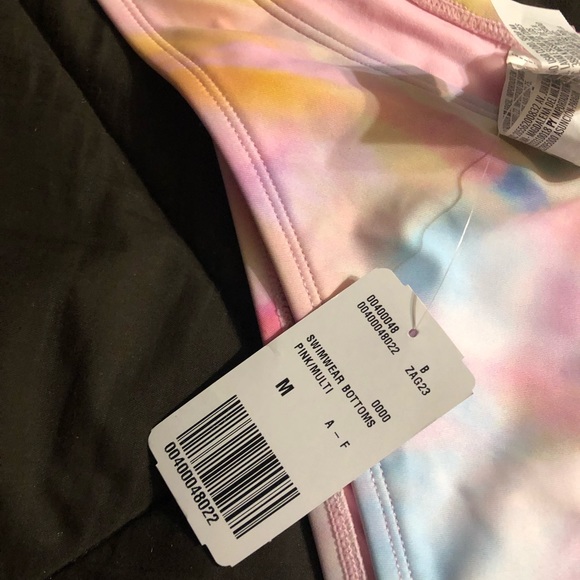 New bikini bottoms bundle - Picture 3 of 3